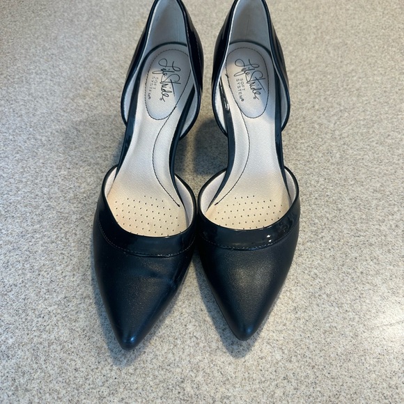 Life Stride Black Pointed Heels - Picture 1 of 3